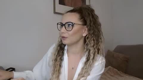 Snapshot of alessiacreed chatting on 1, 11, 2025 AlessiaCreed online show from 1, 11, 2025