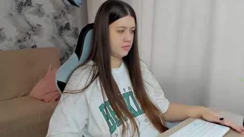 Aletta Oushen online show from 29, 9, 2025