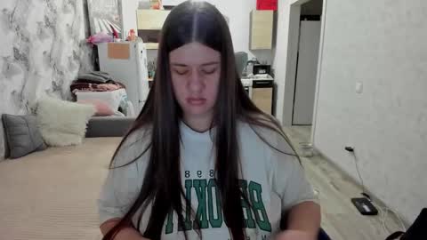 Aletta Oushen online show from 15, 11, 2025