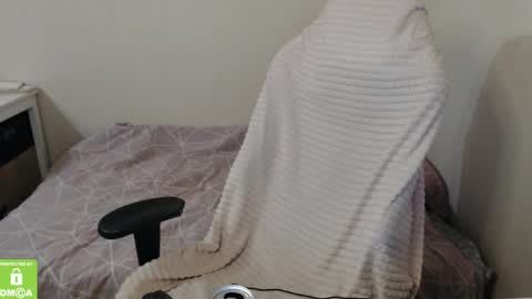 Snapshot of alex_gotcha chatting on 6, 5, 2026 Alex online show from 6, 5, 2026