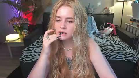 Snapshot of alexa_pirs chatting on 10, 7, 2026 alexa_pirs online show from 10, 7, 2026