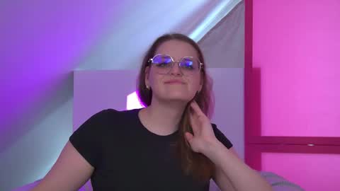Snapshot of alexaavery chatting on 3, 6, 2026 AlexaAvery online show from 3, 6, 2026