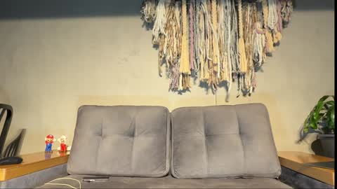 Alex  Dani online show from 4, 12, 2024