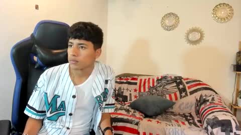 chicos hot online show from 17, 10, 2025