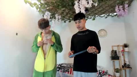 chicos hot online show from 26, 10, 2025