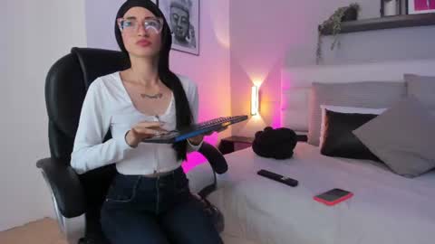 ALEXANDRA online show from 2, 7, 2026