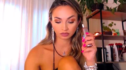 alexandrawooow online show from 10, 9, 2025