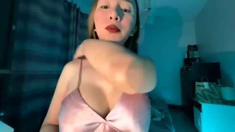 Snapshot of alexang2003 chatting on 2, 2, 2026 adrianagreyson online show from 2, 2, 2026