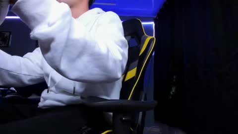 alexgiraldo__ online show from 27, 10, 2025