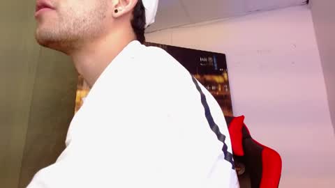 alexgiraldo__ online show from 15, 4, 2026