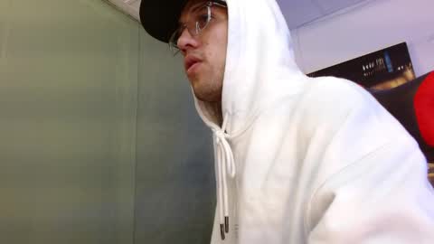 alexgiraldo__ online show from 24, 5, 2026