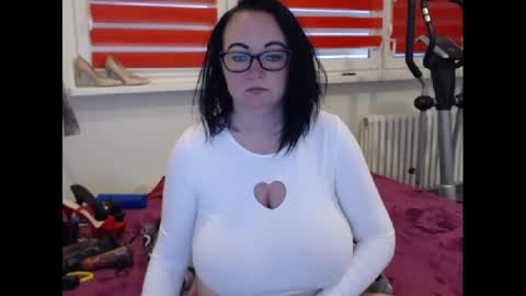 Snapshot of alexie33 chatting on 20, 1, 2025 alexie33 online show from 20, 1, 2025