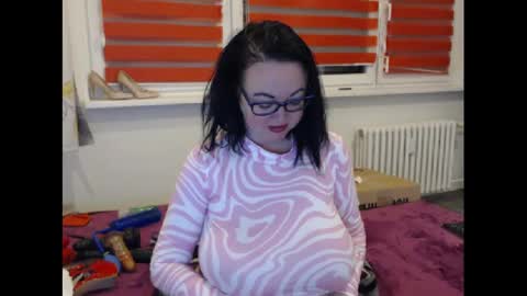 Snapshot of alexie33 chatting on 31, 1, 2025 alexie33 online show from 31, 1, 2025