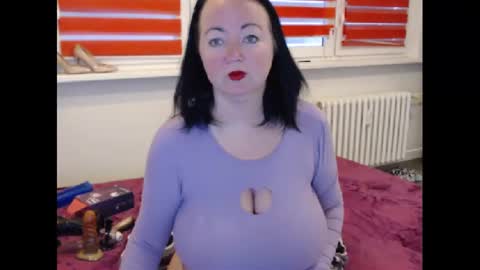 Snapshot of alexie33 chatting on 20, 2, 2025 alexie33 online show from 20, 2, 2025