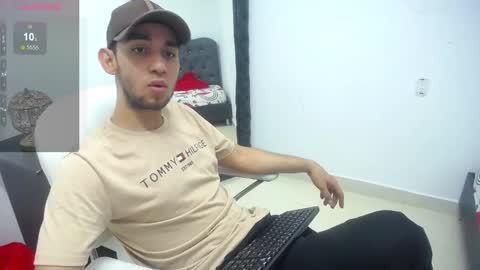 Snapshot of alexiscollinss chatting on 5, 2, 2025 alexiscollinss online show from 5, 2, 2025