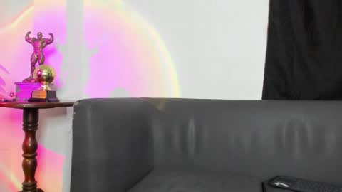ALEX ROYCE  online show from 16, 5, 2026