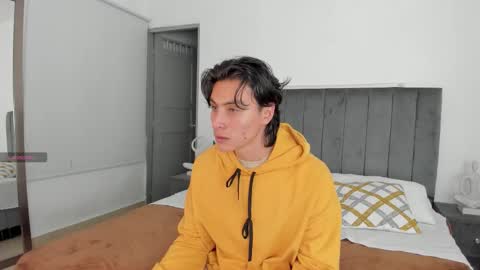 Snapshot of alexxander_hall chatting on 12, 10, 2025 Alexxander Hall online show from 12, 10, 2025