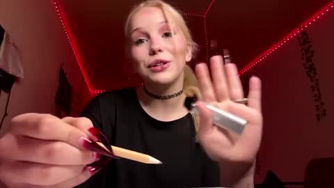 Alice online show from 15, 4, 2026