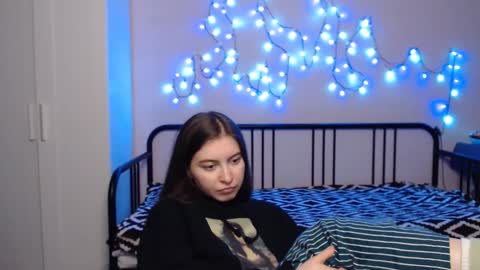 Snapshot of alice_________________________ chatting on 3, 12, 2024 Alice online show from 3, 12, 2024