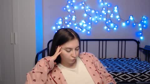 Snapshot of alice_________________________ chatting on 20, 12, 2024 Alice online show from 20, 12, 2024