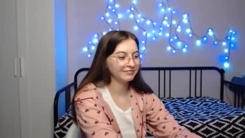 Snapshot of alice_________________________ chatting on 10, 1, 2025 Alice online show from 10, 1, 2025