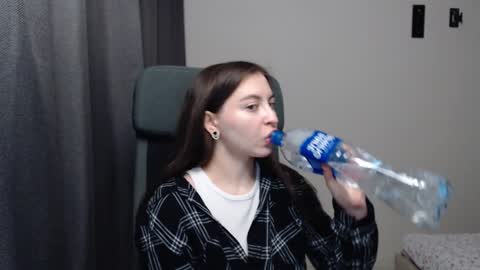 Snapshot of alice_________________________ chatting on 26, 1, 2025 Alice online show from 26, 1, 2025