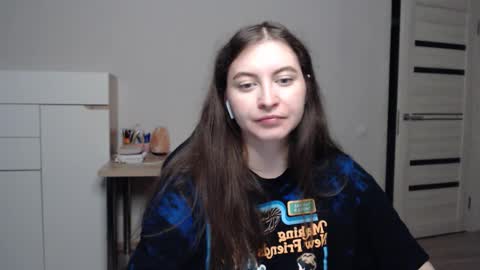 Snapshot of alice_________________________ chatting on 10, 3, 2025 Alice online show from 10, 3, 2025