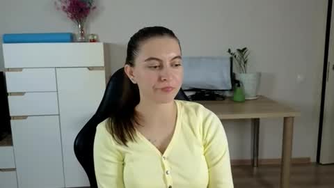 Snapshot of alice_________________________ chatting on 25, 9, 2025 Alice online show from 25, 9, 2025