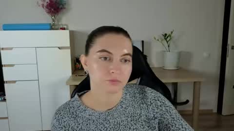 Snapshot of alice_________________________ chatting on 12, 10, 2025 Alice online show from 12, 10, 2025