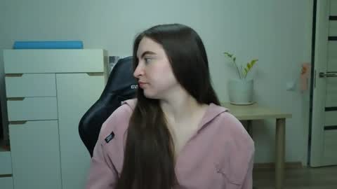 Alice online show from 19, 4, 2026