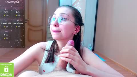 Snapshot of alice_and_james chatting on 6, 3, 2025 alice_and_james online show from 6, 3, 2025