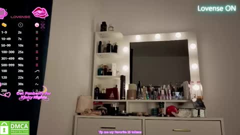 A R Y A  T I A online show from 16, 2, 2026