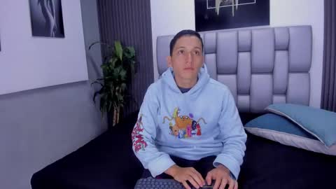 Snapshot of alice_bruno chatting on 16, 10, 2025 online show from 16, 10, 2025
