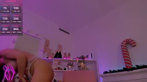Snapshot of alice_in_the__wonderland chatting on 27, 12, 2024 Alice online show from 27, 12, 2024