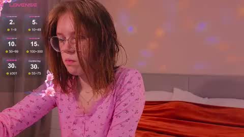 Snapshot of alice_miiiller chatting on 16, 10, 2025 Alice online show from 16, 10, 2025