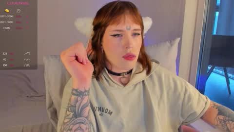 Snapshot of alice_moonshard chatting on 18, 10, 2025 Alice online show from 18, 10, 2025