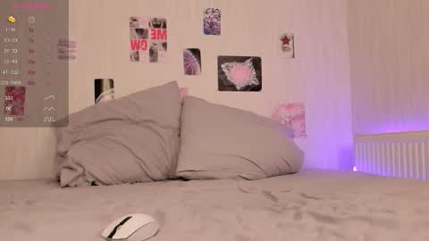 Snapshot of alice_moonshard chatting on 20, 10, 2025 Alice online show from 20, 10, 2025