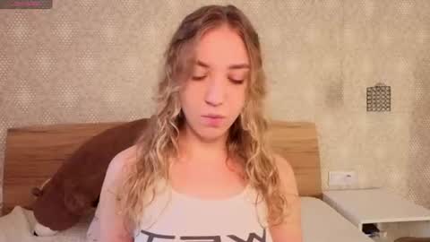 Snapshot of alice_muah chatting on 12, 6, 2026 Alice online show from 12, 6, 2026