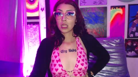      online show from 14, 1, 2025