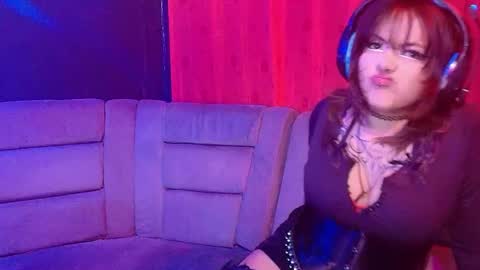 Snapshot of alice_von_rose chatting on 6, 5, 2026 alice_von_rose online show from 6, 5, 2026
