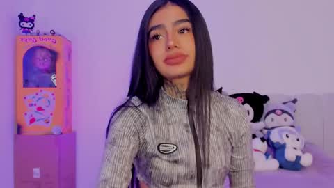 Snapshot of alicee_0 chatting on 18, 10, 2025 Alice online show from 18, 10, 2025