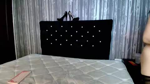 Snapshot of alicee_moonn chatting on 2, 2, 2026 alicee_moonn online show from 2, 2, 2026