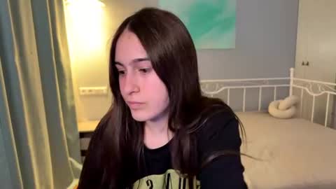 Snapshot of alicekollt chatting on 15, 6, 2026 alicekollt online show from 15, 6, 2026