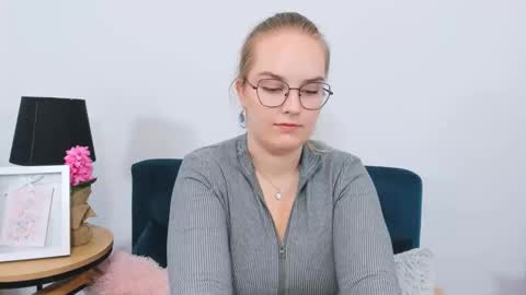 alicesensitive online show from 15, 9, 2025