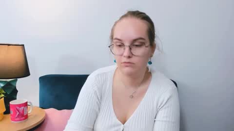 alicesensitive online show from 19, 9, 2025