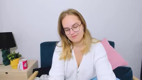 alicesensitive online show from 4, 10, 2025