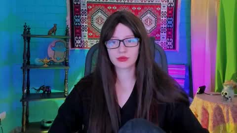 alicewelch_ online show from 19, 10, 2025