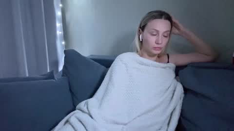 Snapshot of alicewonders_ chatting on 13, 12, 2024 Alice online show from 13, 12, 2024