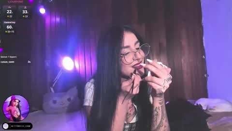 Snapshot of alicewoodville chatting on 16, 11, 2025 Alice online show from 16, 11, 2025