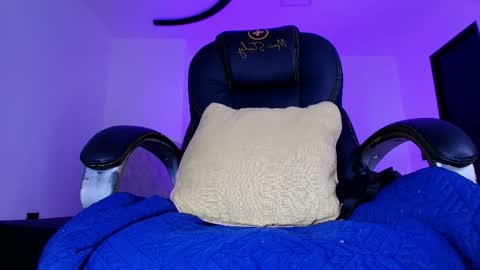 Alicia Kyse  online show from 11, 4, 2026